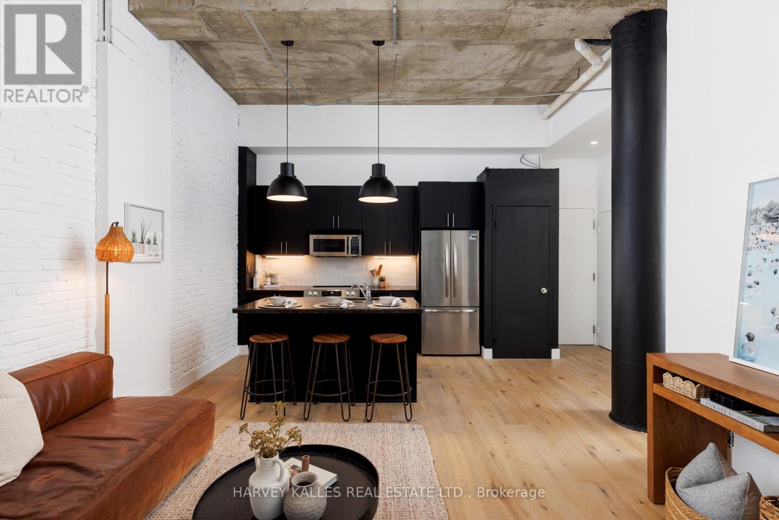 105 901 Queen St W, Toronto, ON M6J 3X4