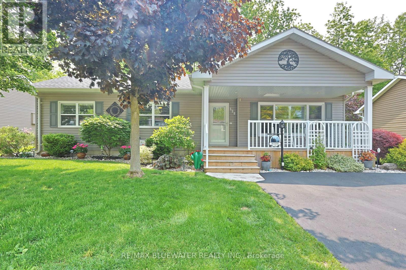 328 Wyldwood Ln, South Huron, ON N0M 1T0