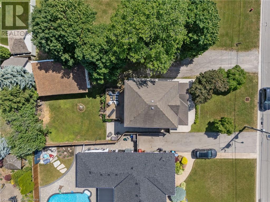 264 Winona Rd, Hamilton, ON L8E 5L3