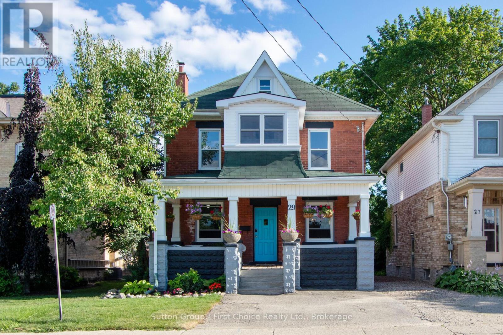 29 Grange St, Stratford, ON N5A 3P7