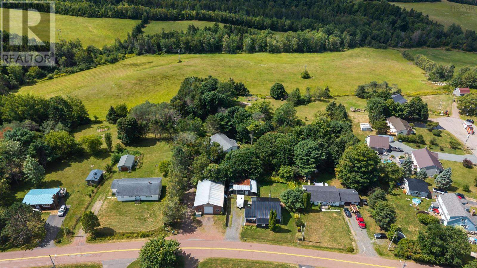 240242 Kent Rd, Lower Truro, NS B6L 1L1