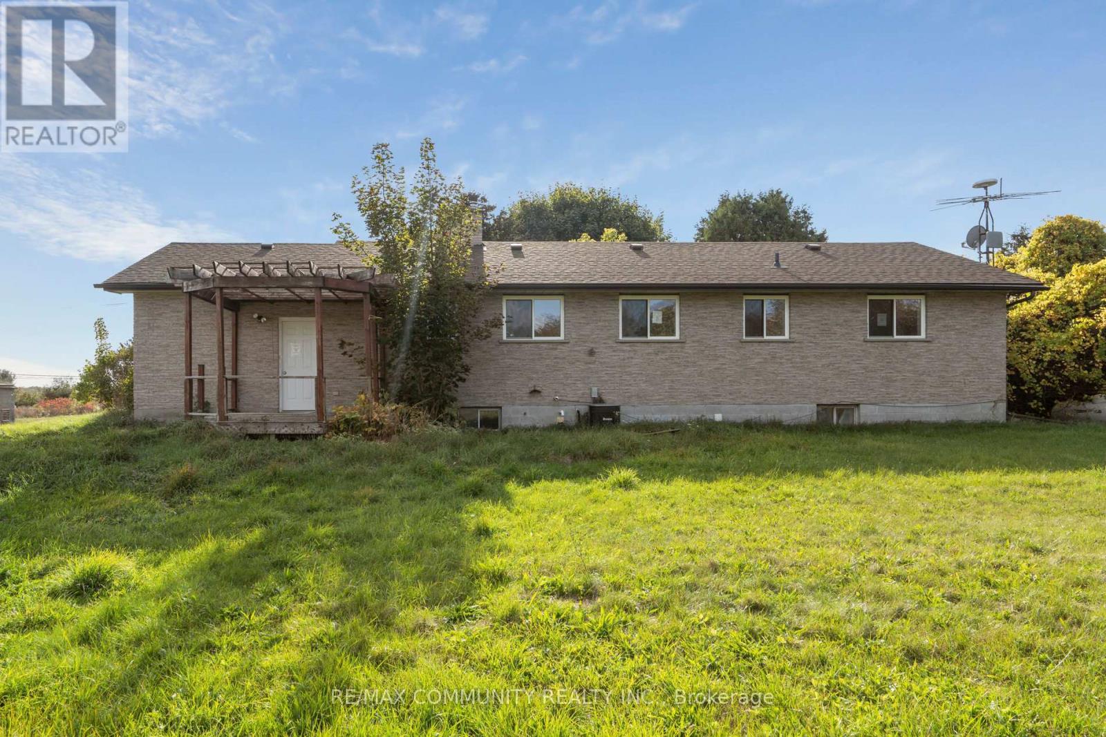 1718 Hwy 6, Hamilton, ON L8N 2Z7