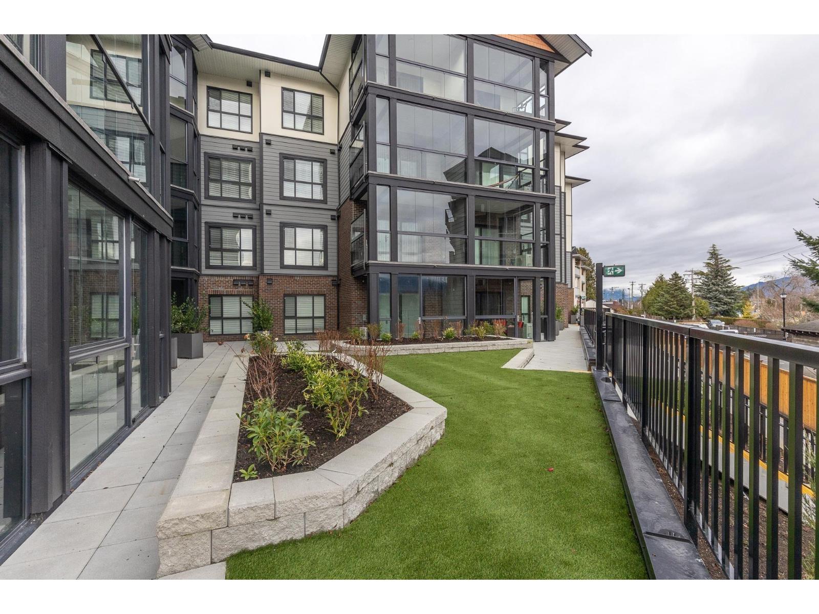 8497 Young Roadchilliwack Proper South Unit 219, Chilliwack, BC V2P 4P2
