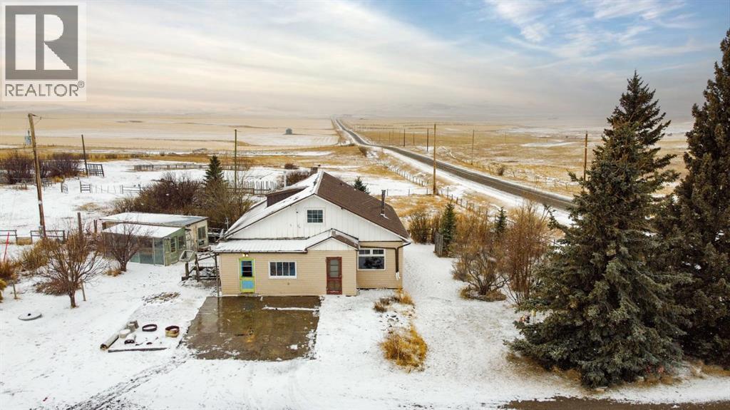 1227 Twp Rd 70, Cowley, AB T0K 0P0