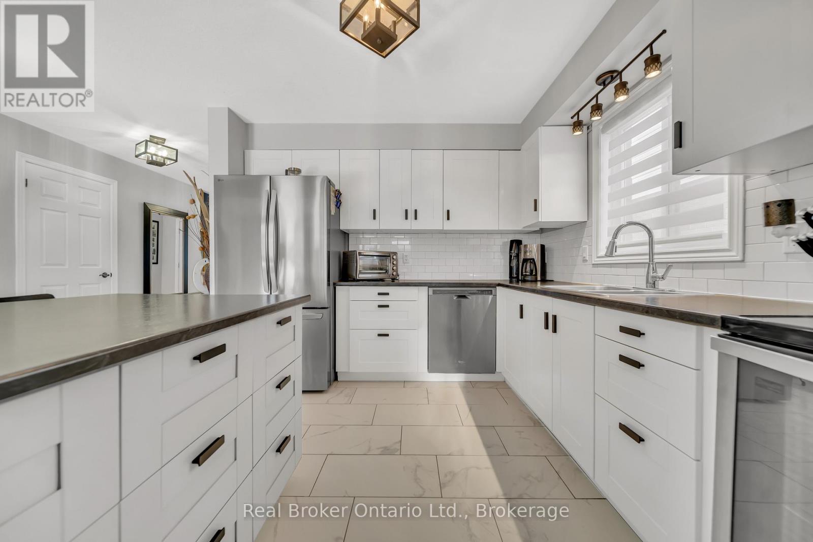 21 Mackay St, Guelph Grange Road, ON N1E 7H3