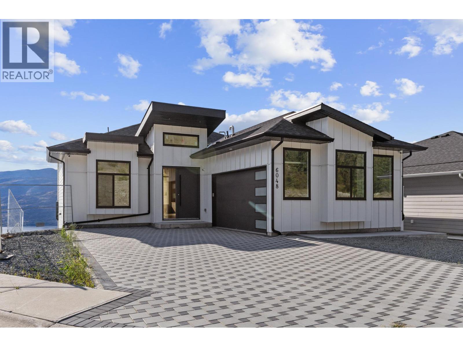 6048 Gerrie Rd, Peachland, BC V0H 1X4
