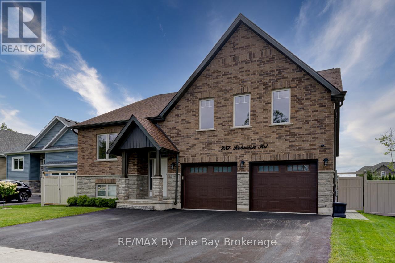 287 Robinson Rd, Wasaga Beach, ON L9Z 3A3
