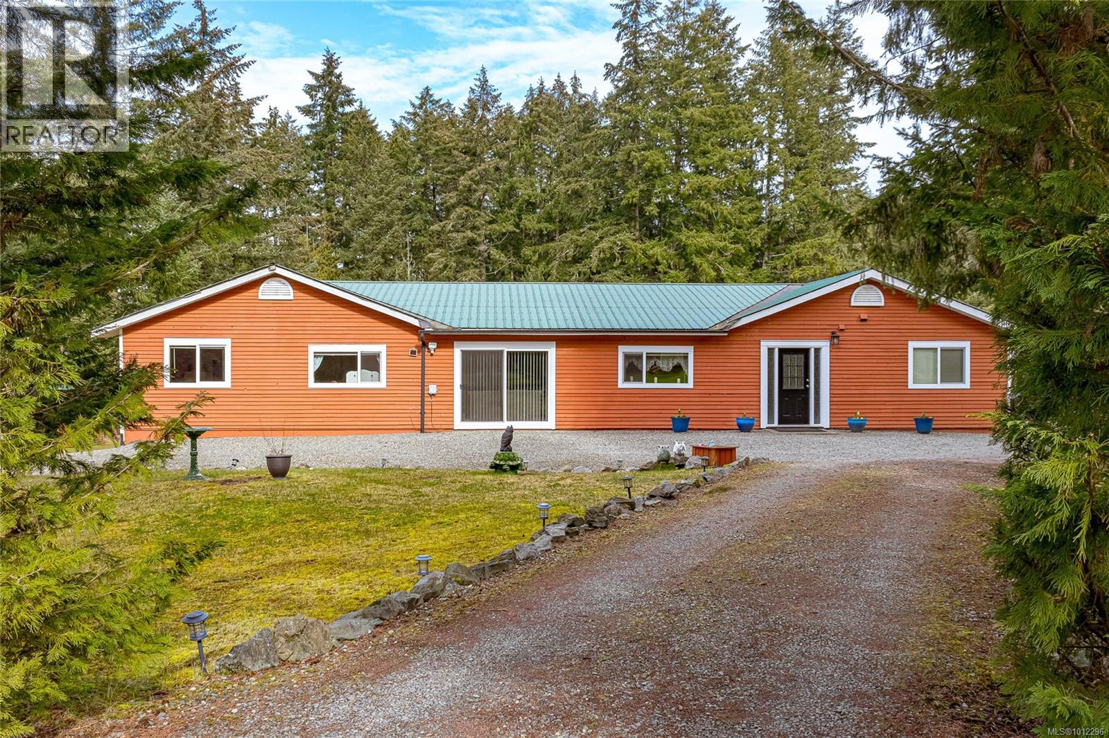 770 Gilbert Rd, Qualicum Beach, BC V9K 1V2