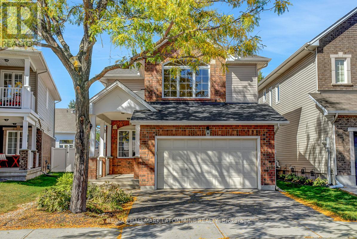 919 Scala Ave, Ottawa, ON K4A 4M7