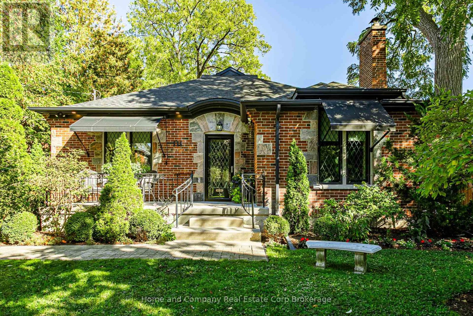 111 Queen St, Stratford, ON N5A 4N2