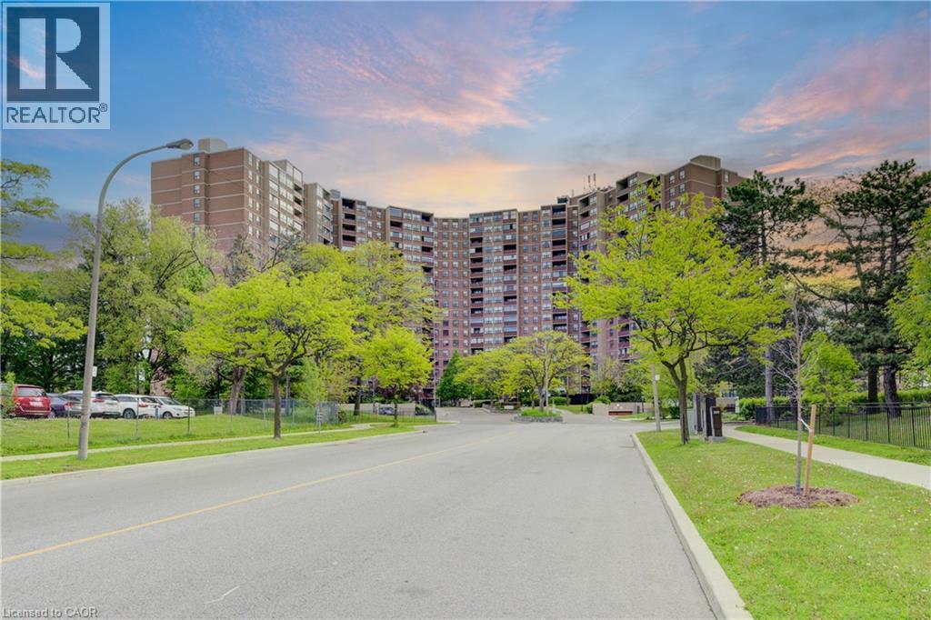 716 The West Mall Unit 1109, Toronto, ON M9C 4X5