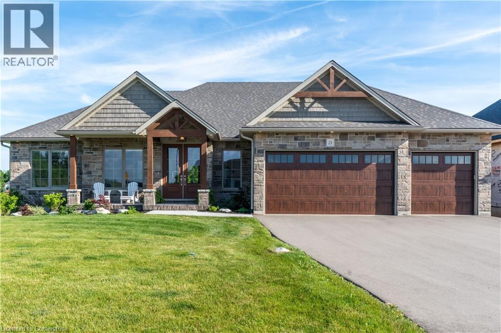 21 Hudson Dr, Brantford, ON N3T 0V6