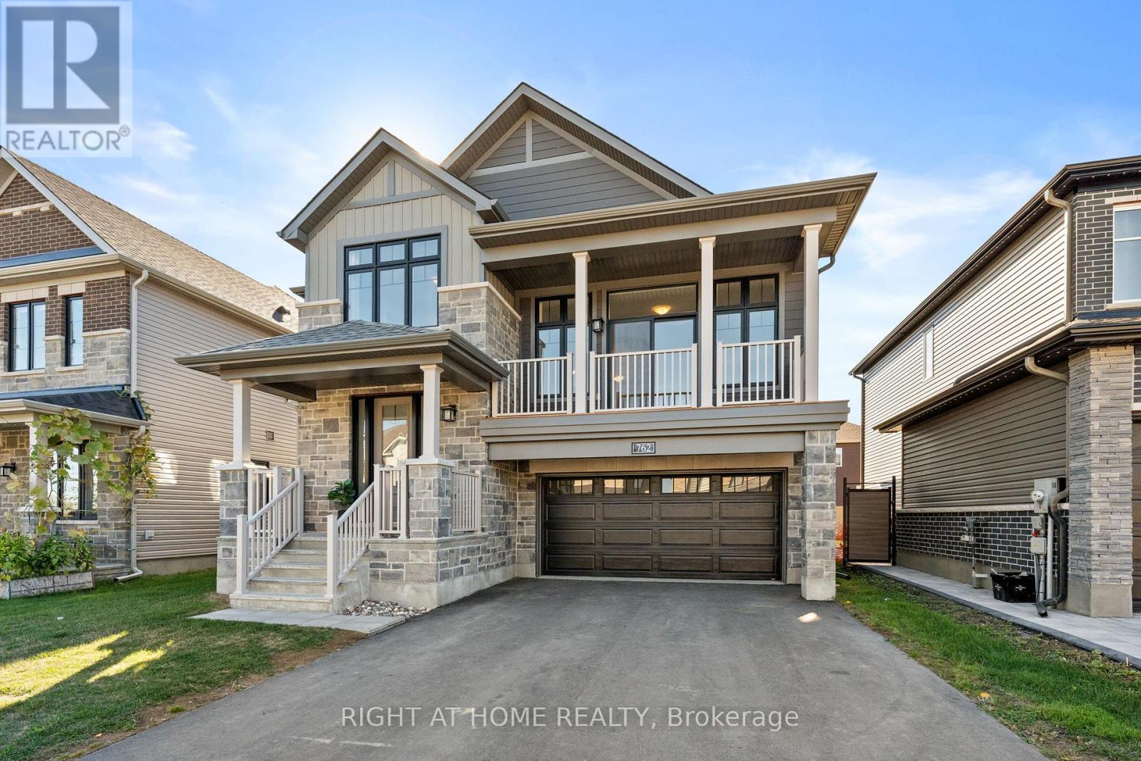 762 Shoal St, Ottawa, ON K4M 0X5