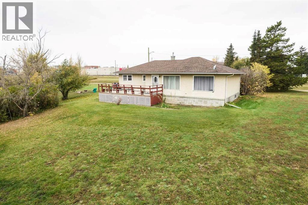 49 Street Unit 5207, Ponoka, AB T4J 1E1