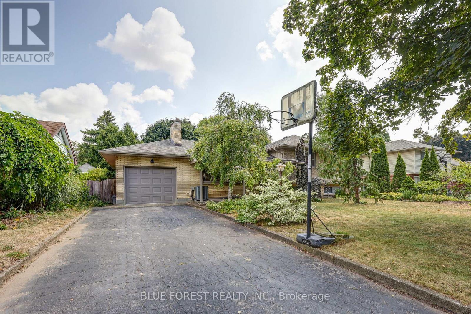 816 Dalkeith Ave, London, ON N5X 1R8