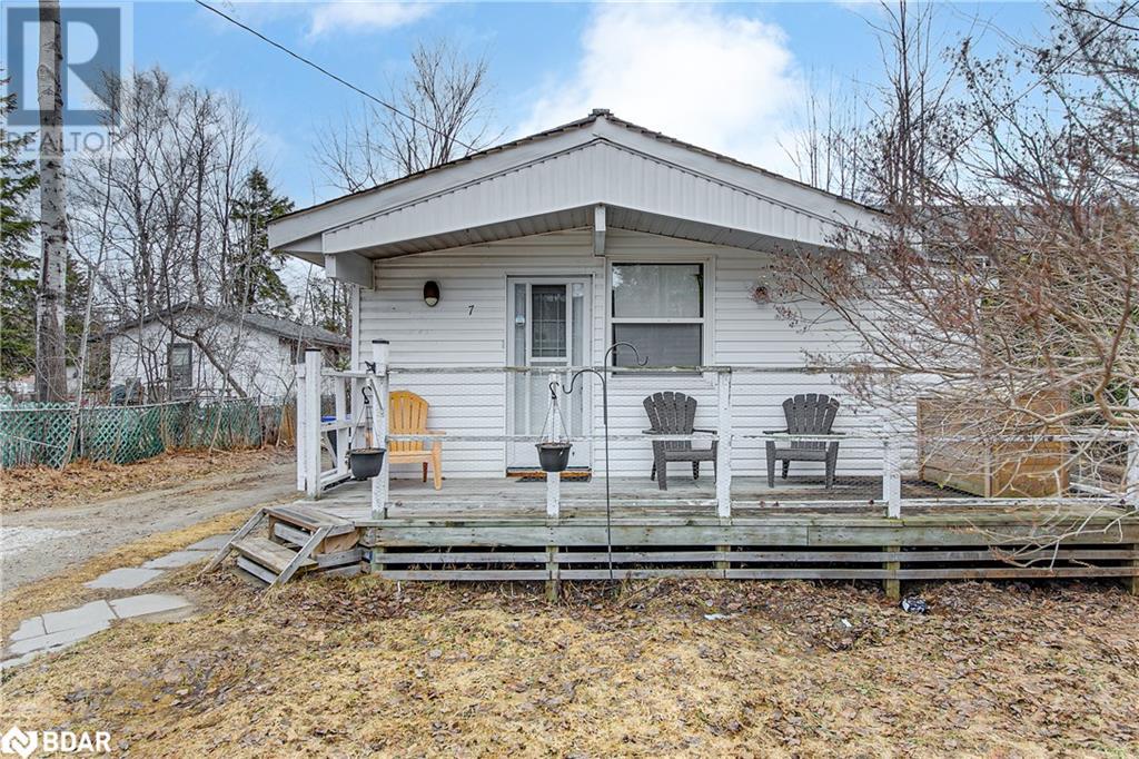 7 60th Street South, Wasaga Beach, ON L9Z 1V9