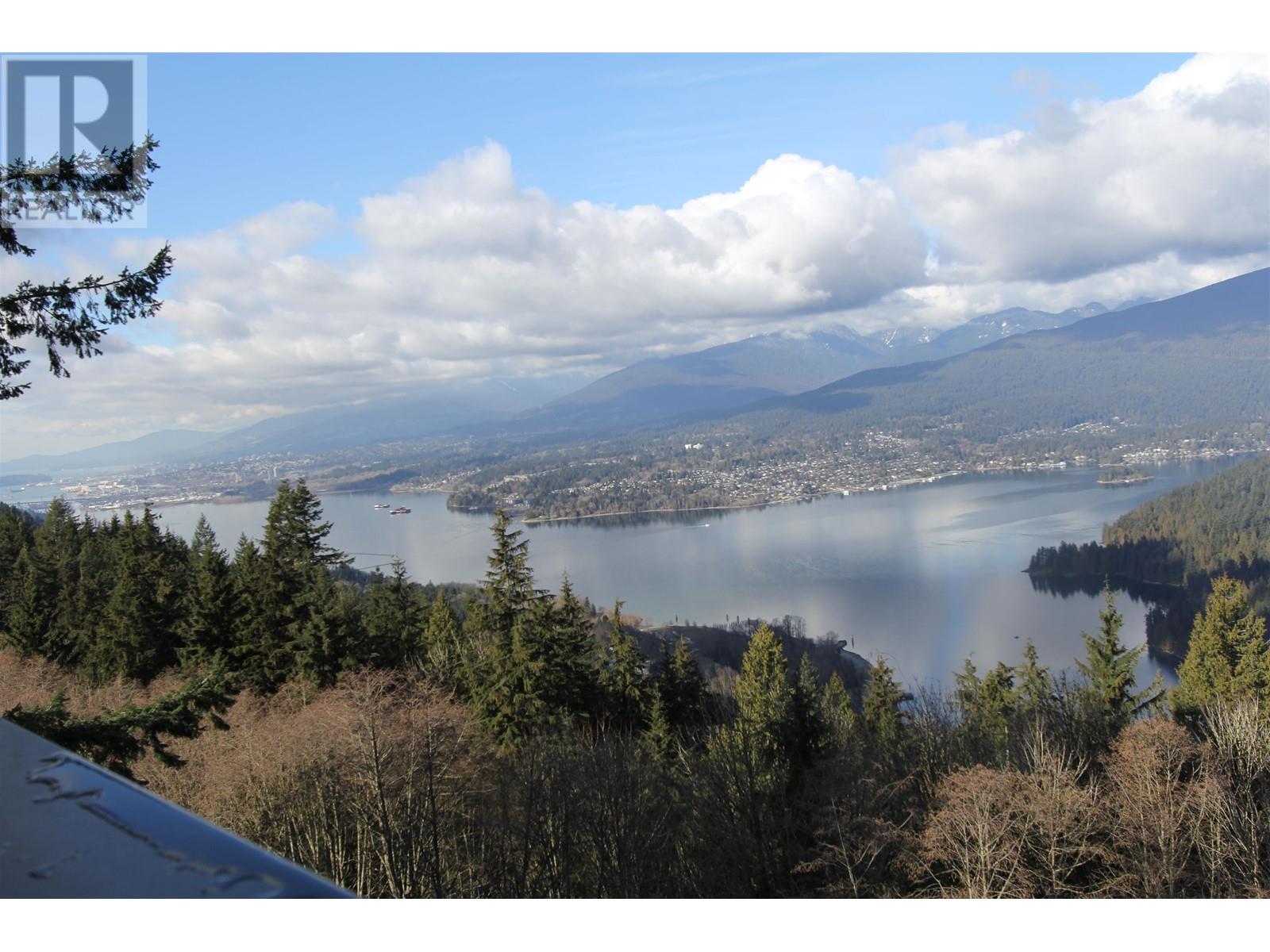 8940 University Crescent Unit 507, Burnaby, BC V5A 4Y8