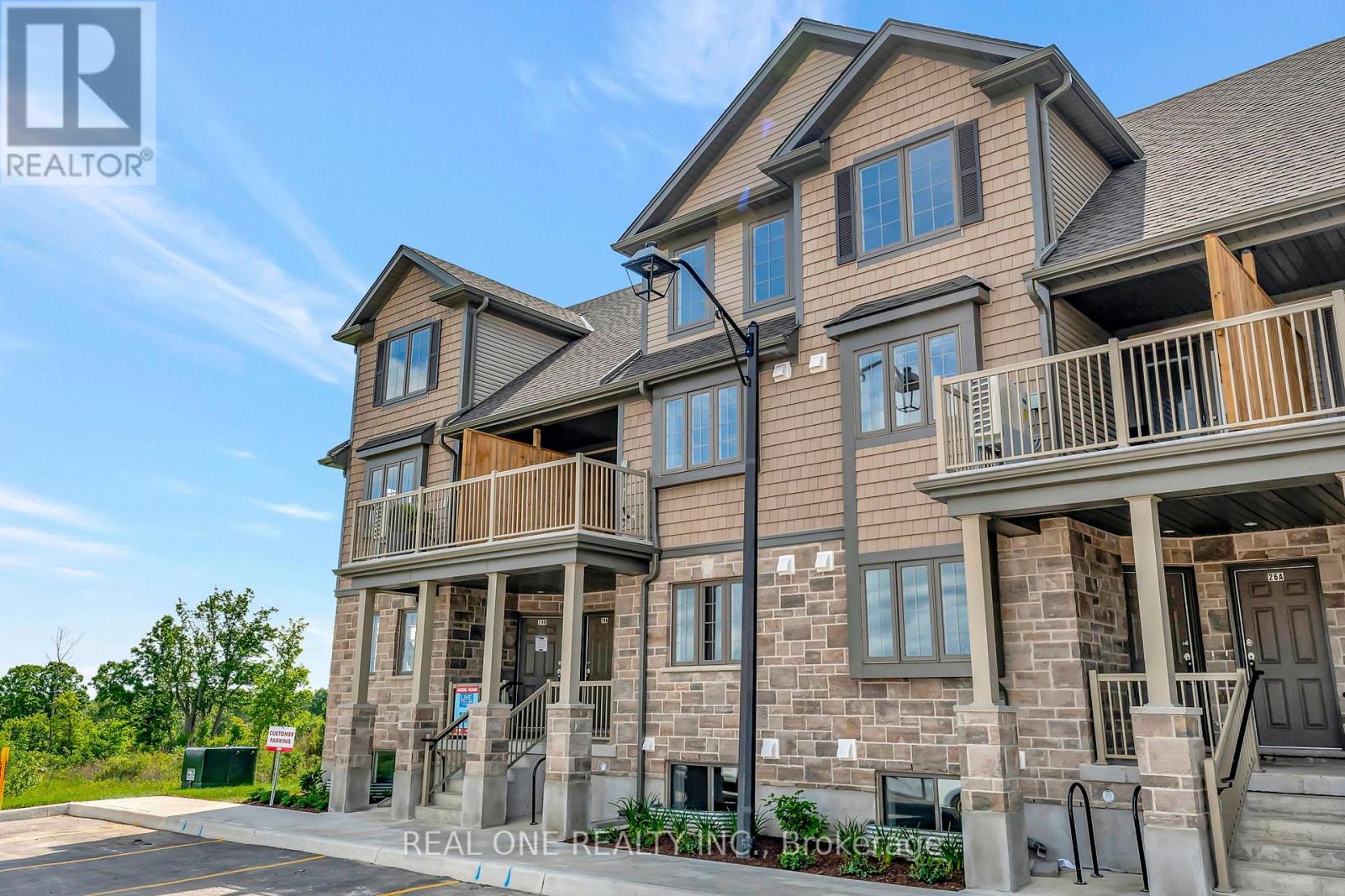 27 Unit 85 Mullin Dr #b, Guelph, ON N1E 7M2