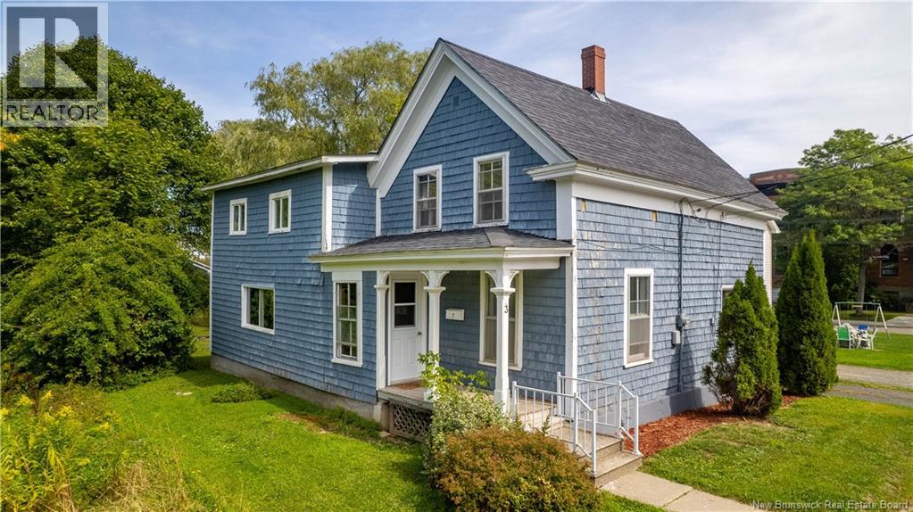 3 Carleton St, St. Stephen, NB E3L 2N6