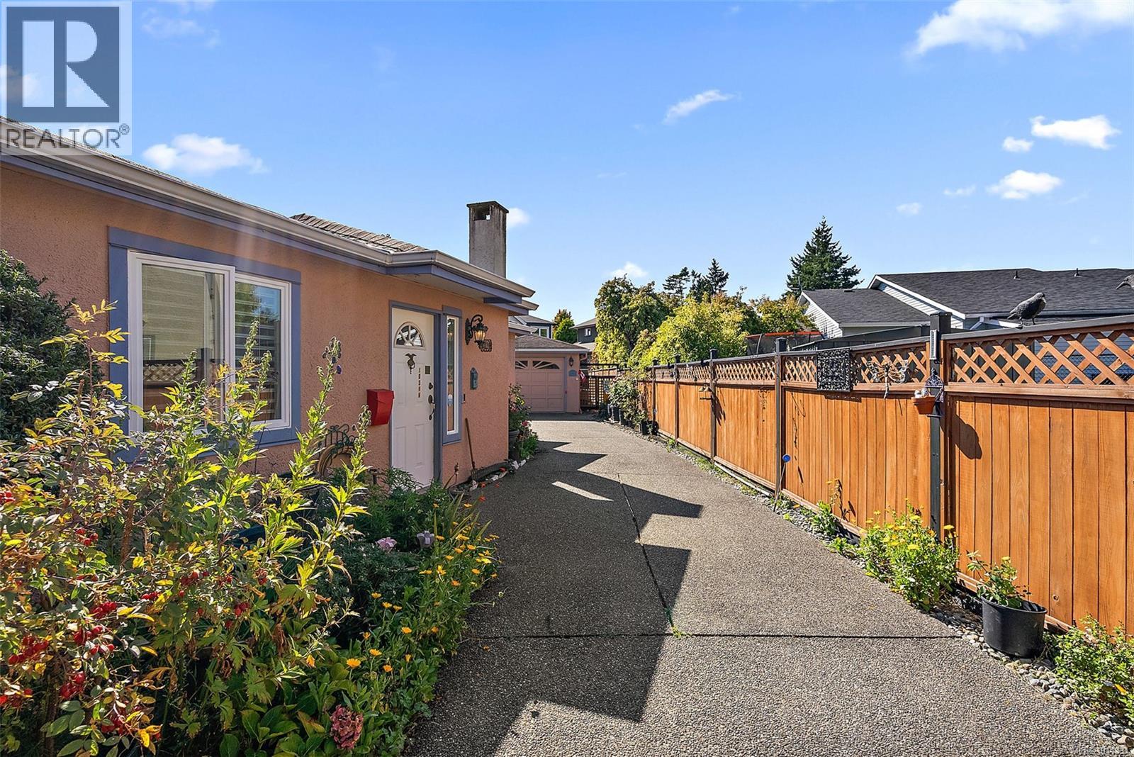 10386 Resthaven Dr, Sidney, BC V8L 3H3