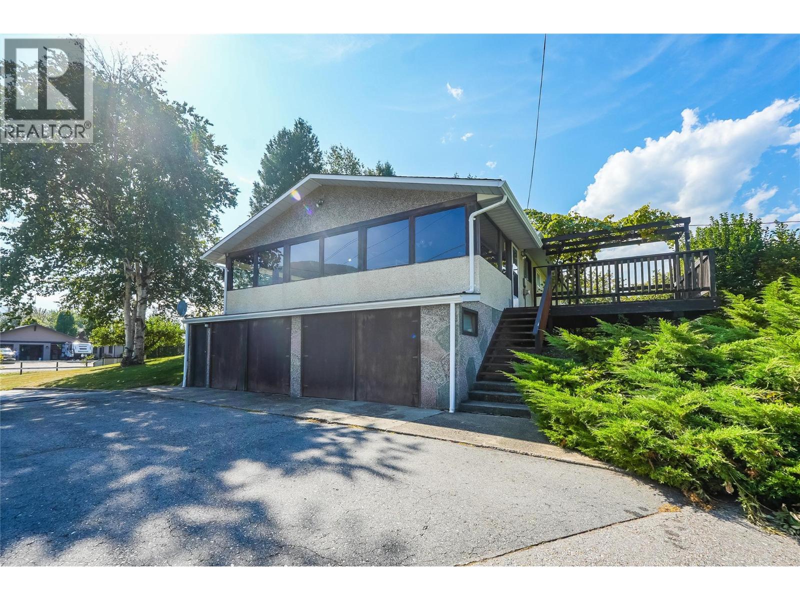 807 Waterloo Rd, Castlegar, BC V1N 4K8
