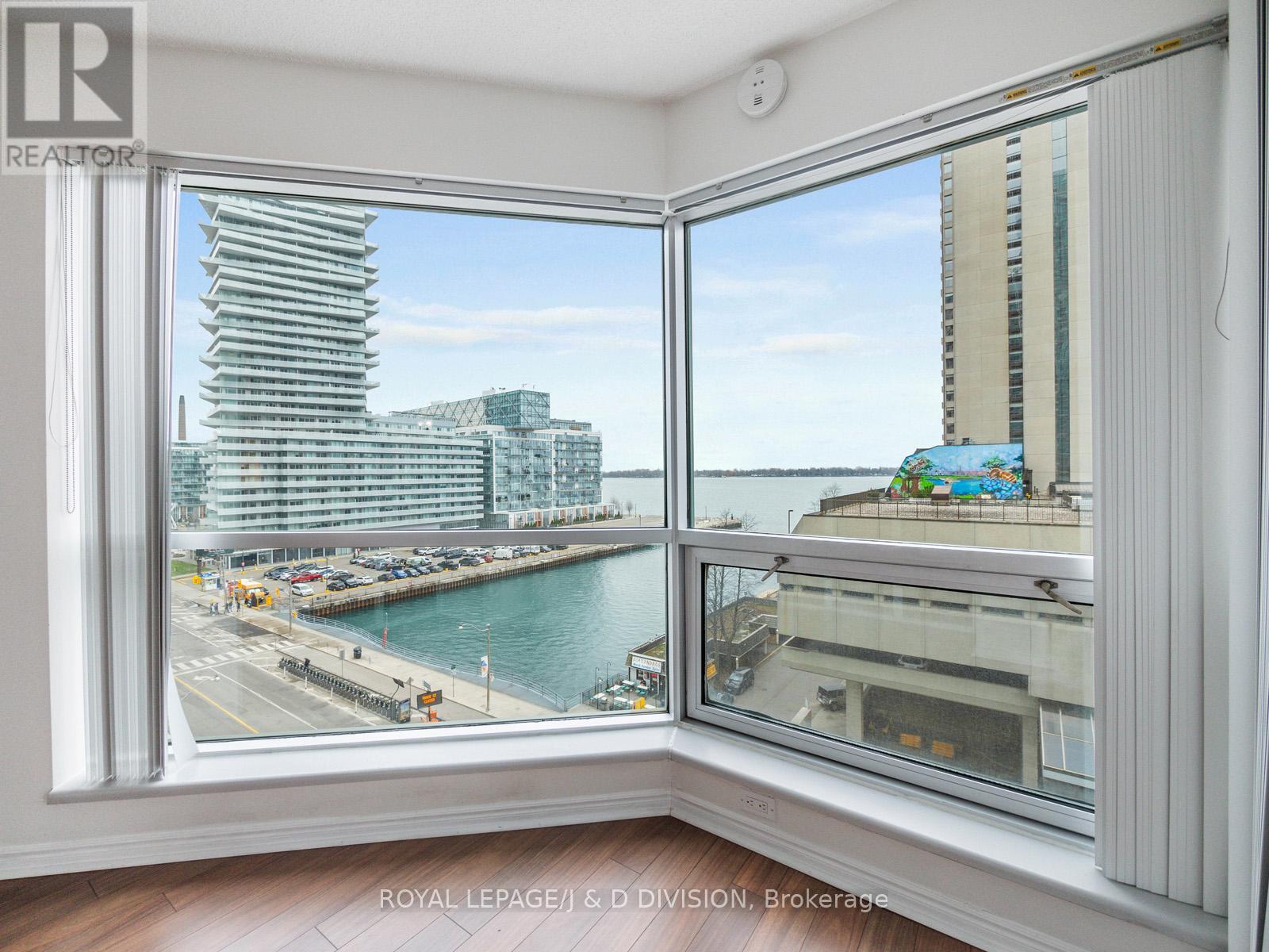 706 10 Queens Quay W, Toronto, ON M5J 2H1