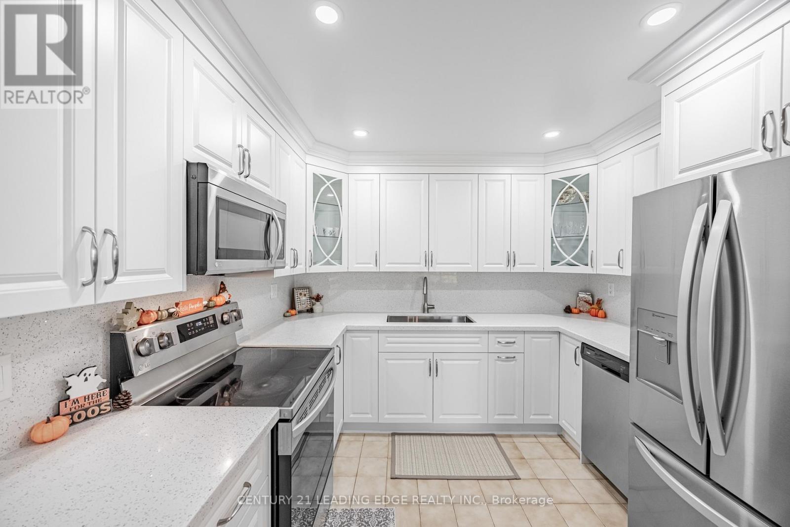 401 310 Mill St S, Brampton, ON L6Y 3B1
