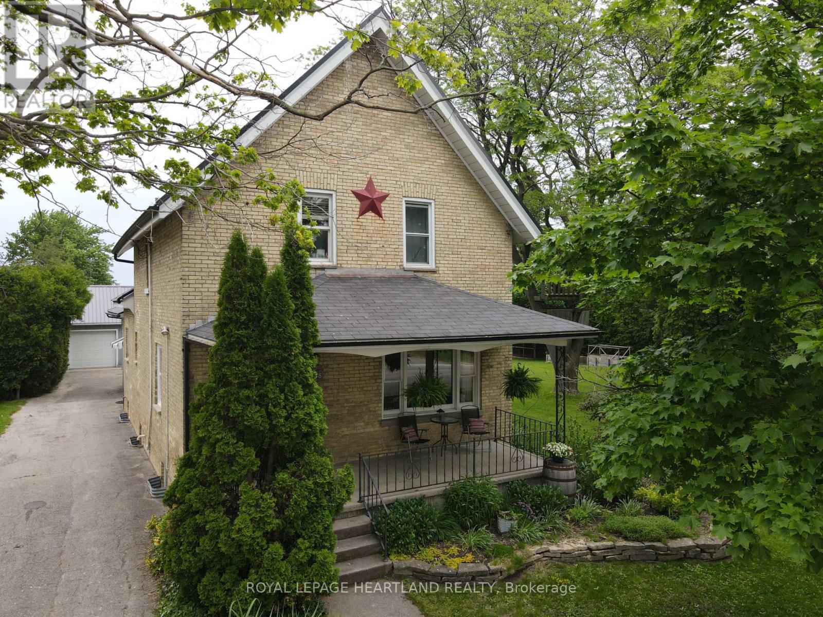 78 Victoria Ave E, South Huron, ON N0M 1M0
