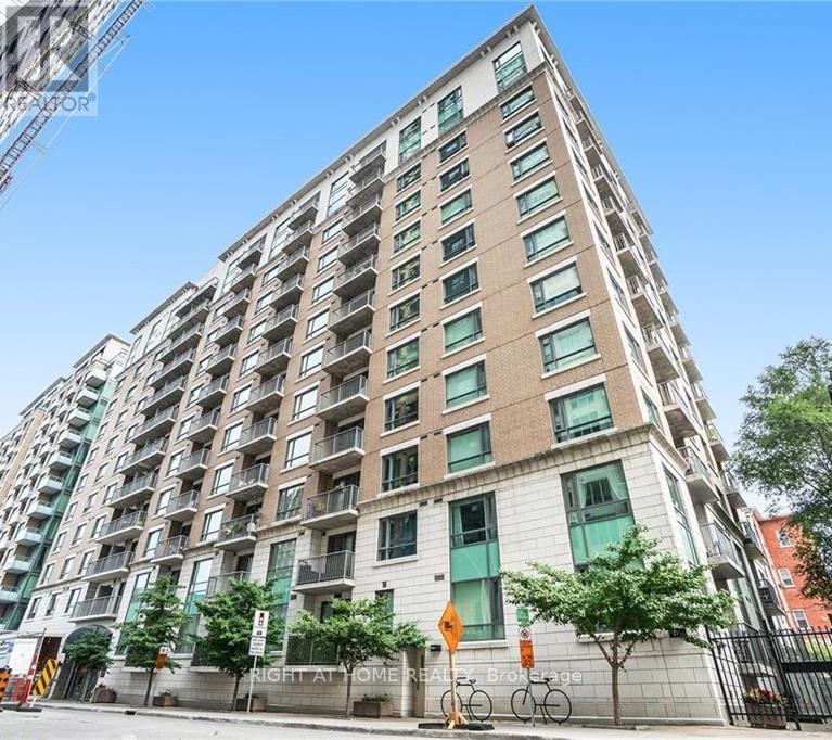 308 200 Besserer St, Ottawa, ON K1N 0A7