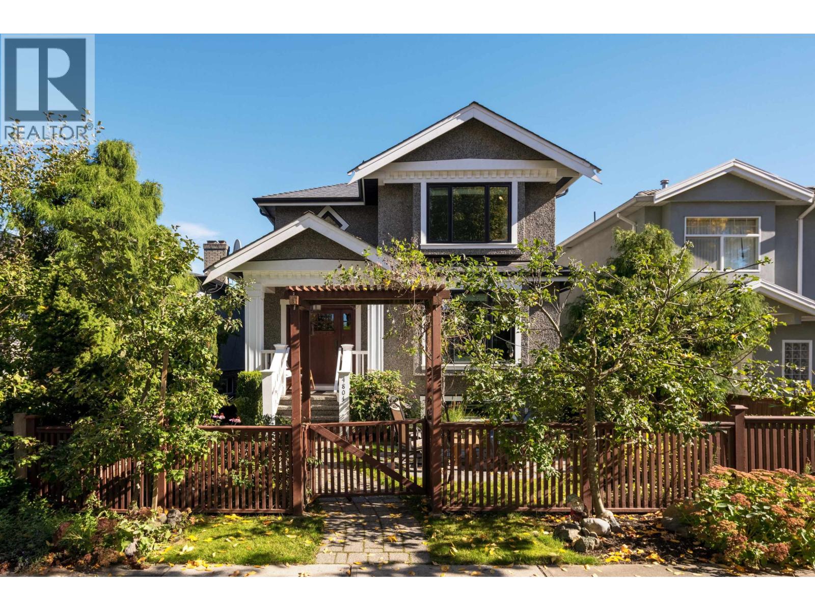 4804 Elgin St, Vancouver, BC V5V 4S2