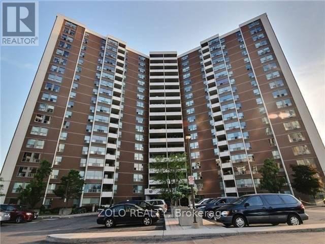 906 15 Vicora Linkway Way, Toronto, ON M3C 1A8