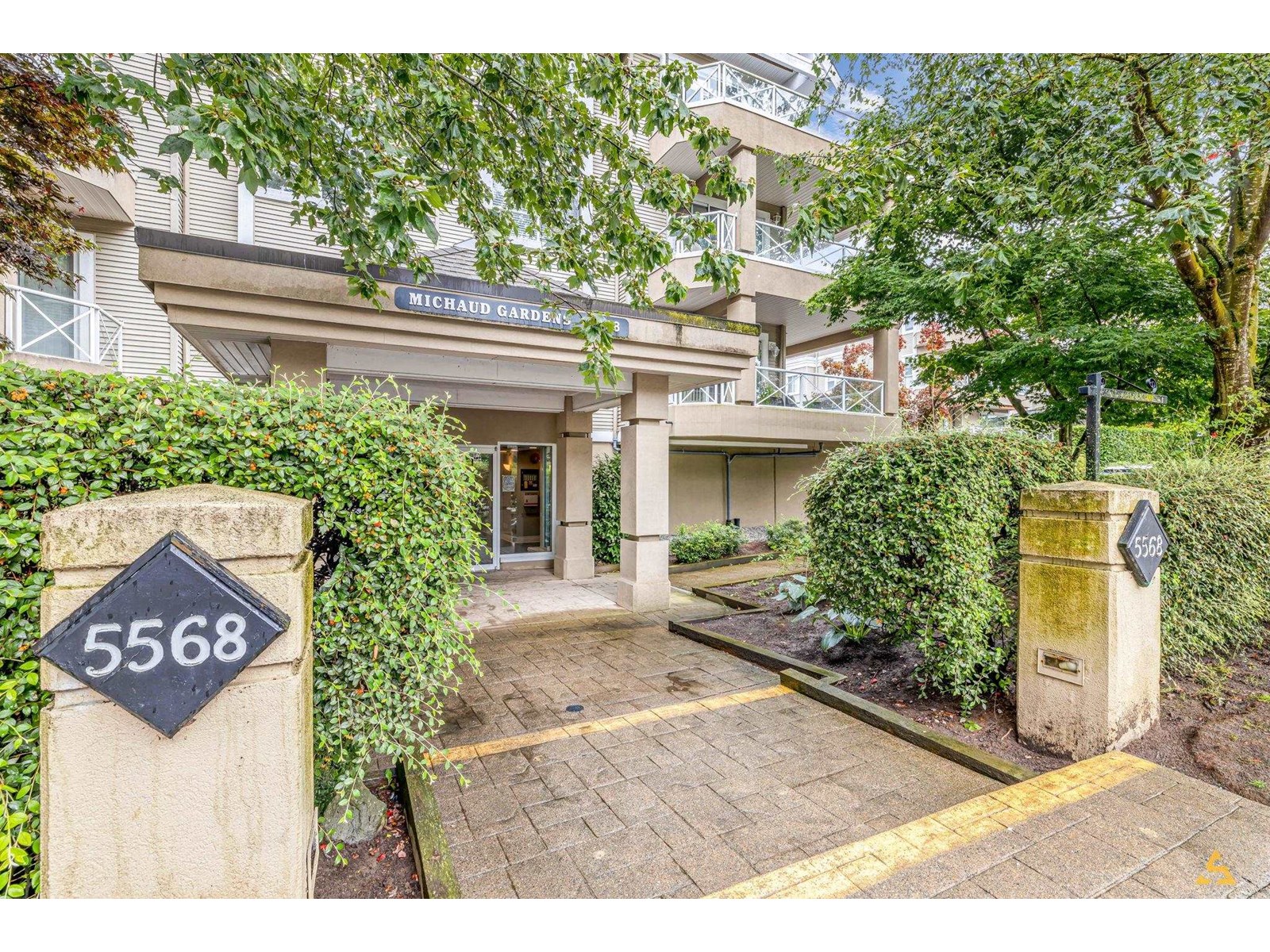 5568 201a Street Unit 201, Langley, BC V3A 8K5