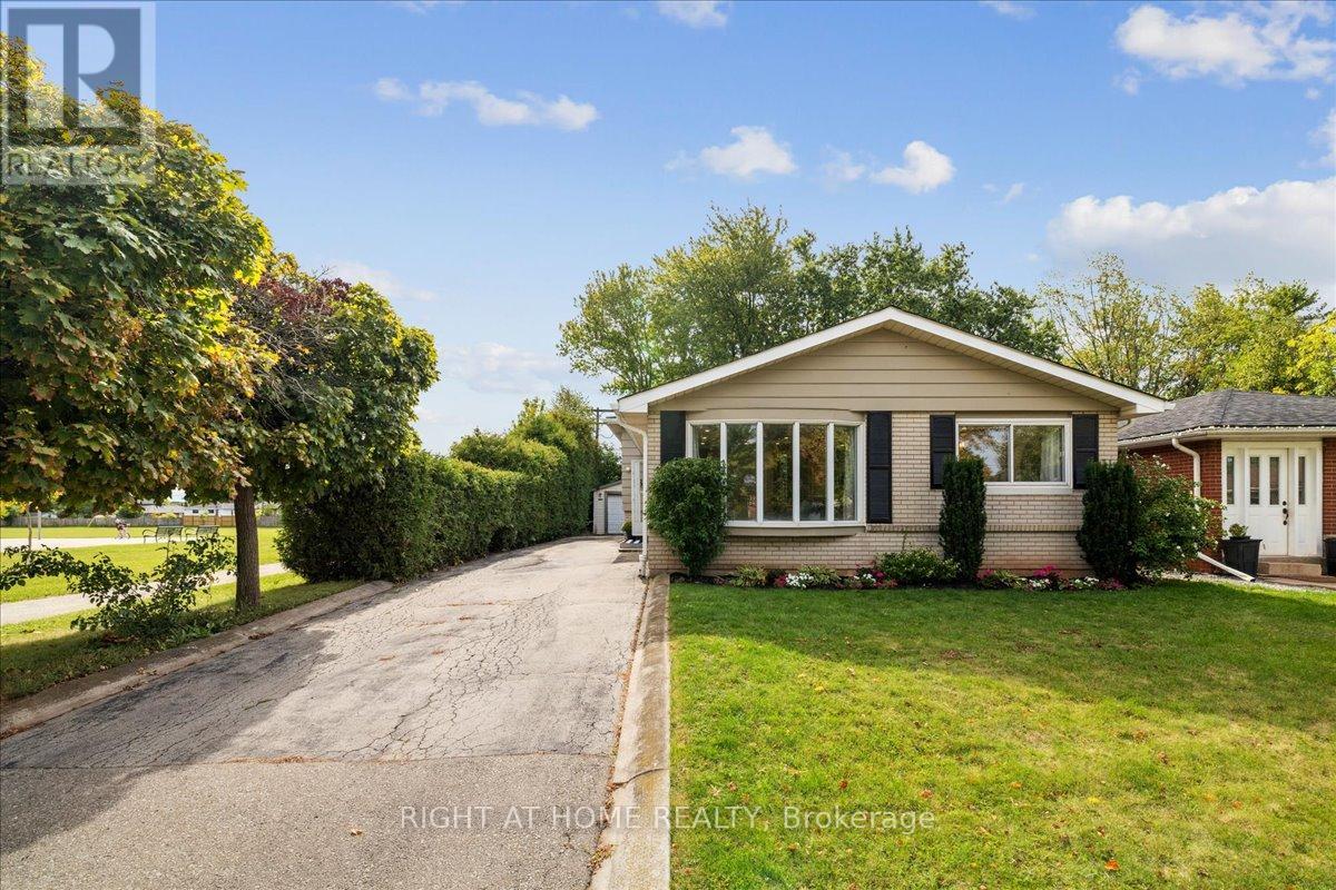 5316 Riverside Dr, Burlington Appleby, ON L7L 3X8