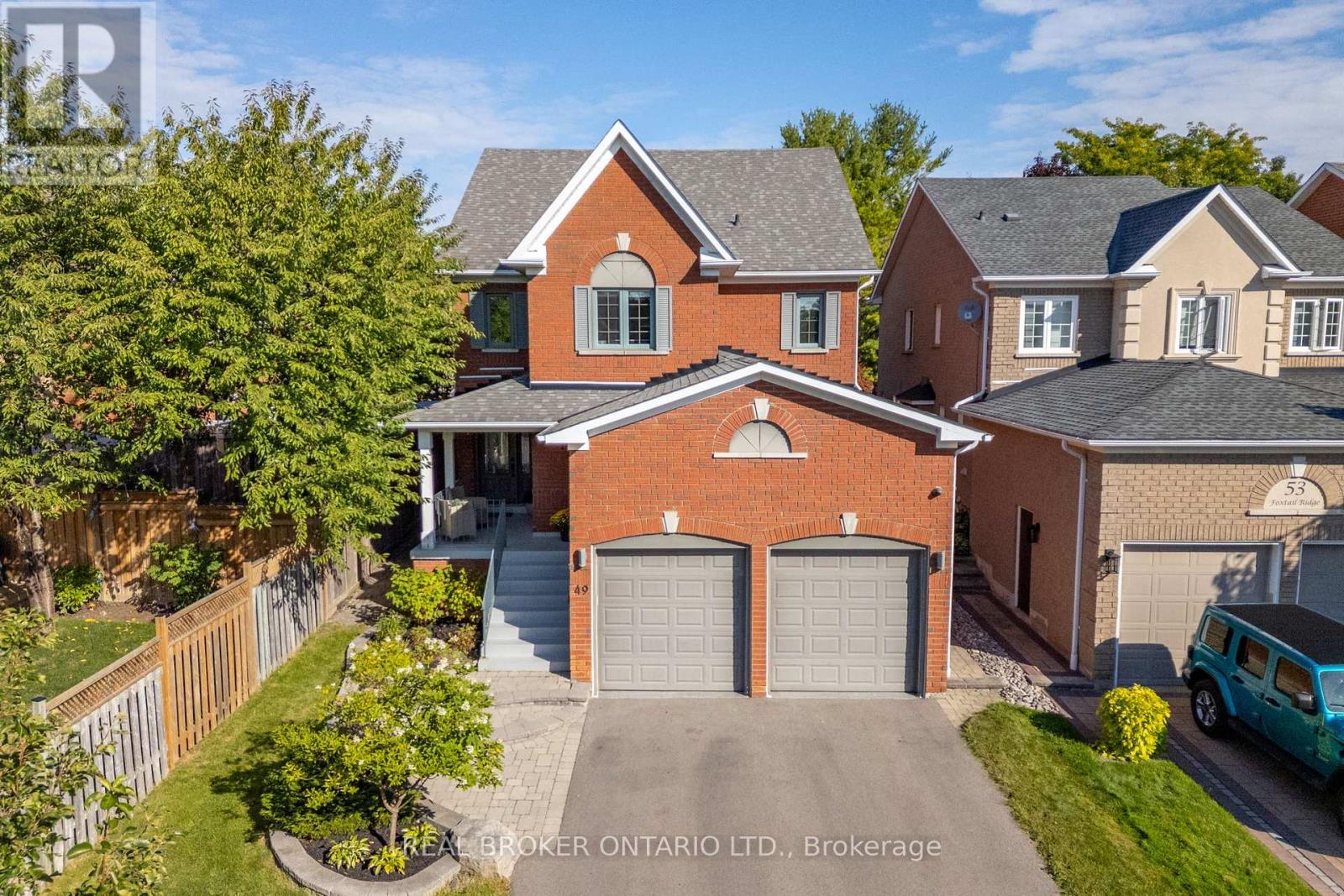 49 Foxtail Rdg, Newmarket, ON L3X 1Z7