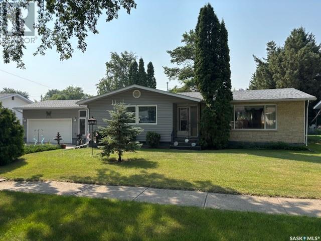 204 Shevchenko Cres, Canora, SK S0A 0L0