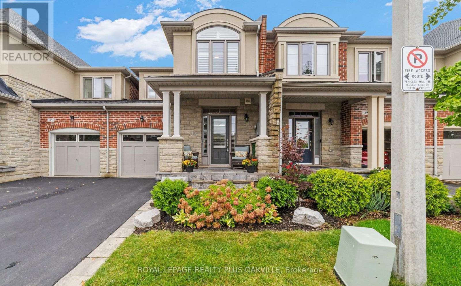 37 Diamond Leaf Ln, Halton Hills, ON L7G 0G7