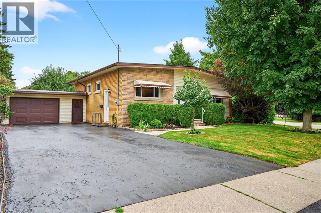4542 Nancy Dr, Niagara Falls, ON L2E 5L3
