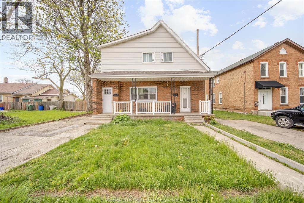 736 University Ave, Windsor, ON N9A 2Z7