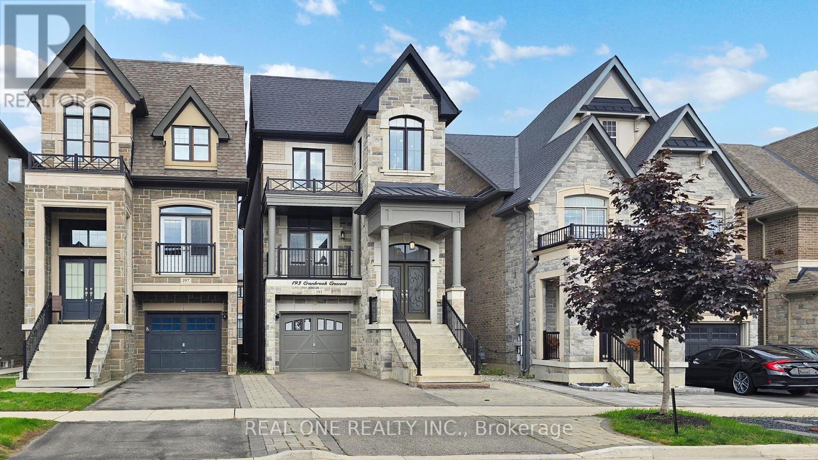 193 Cranbrook Cres, Vaughan, ON L0J 1C0