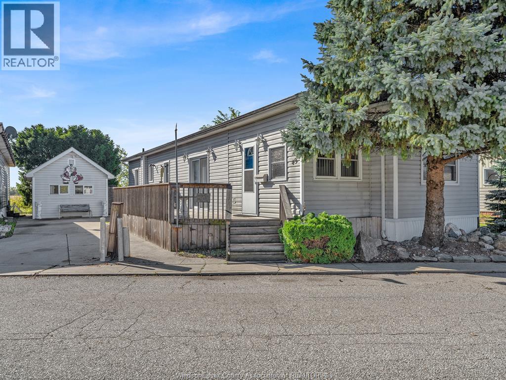 49 Wilder Dr S, Lakeshore, ON N8N 2T1