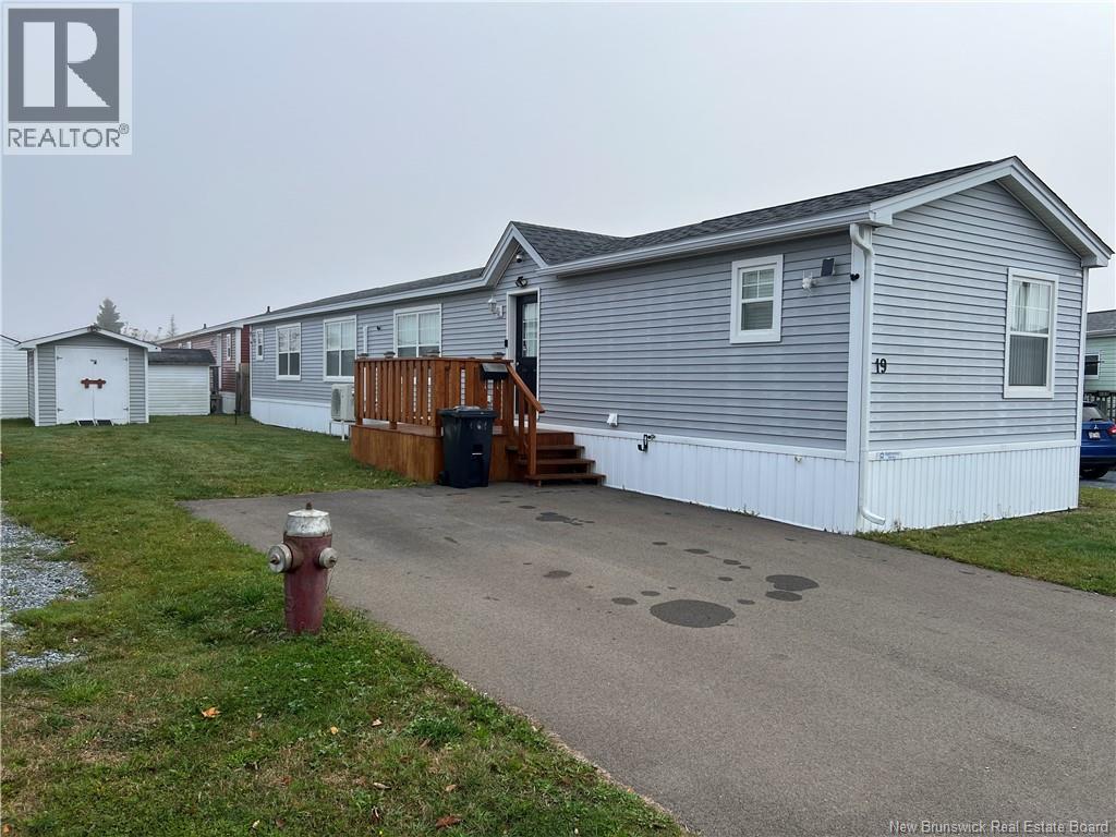 19 Crane Ct, Saint John, NB E2J 3Y2