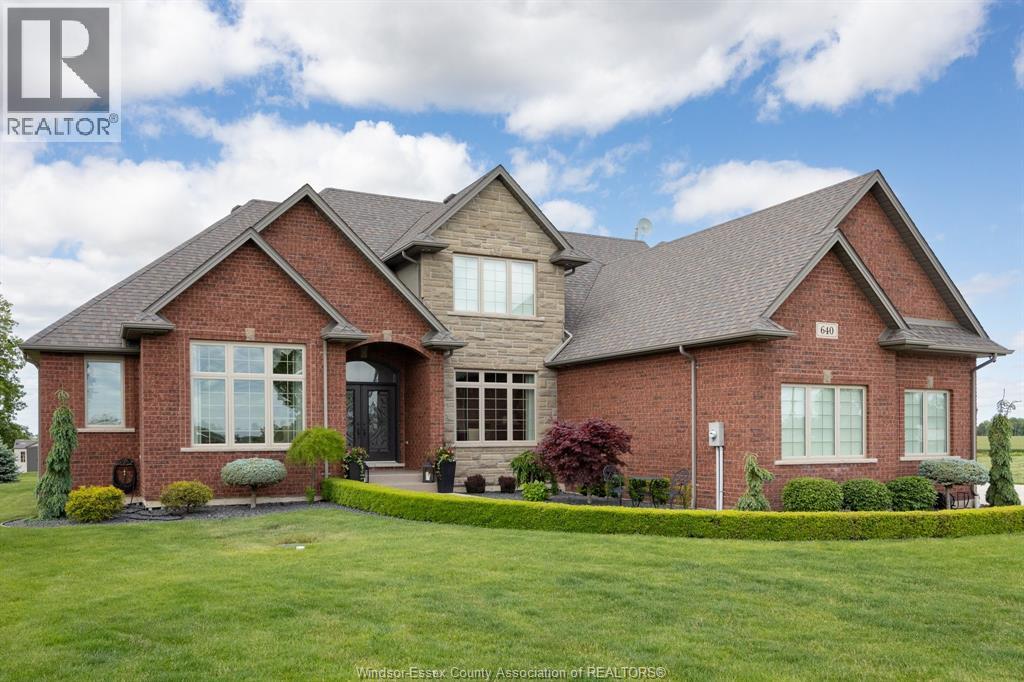 640 N Talbot Rd, Lakeshore, ON N8M 2X7