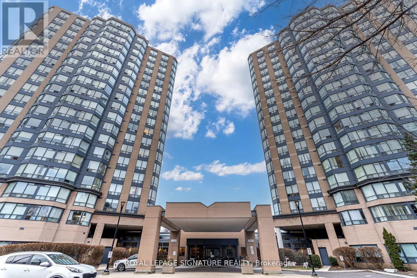 811 3 Hickory Tree Rd, Toronto, ON M9N 3W5