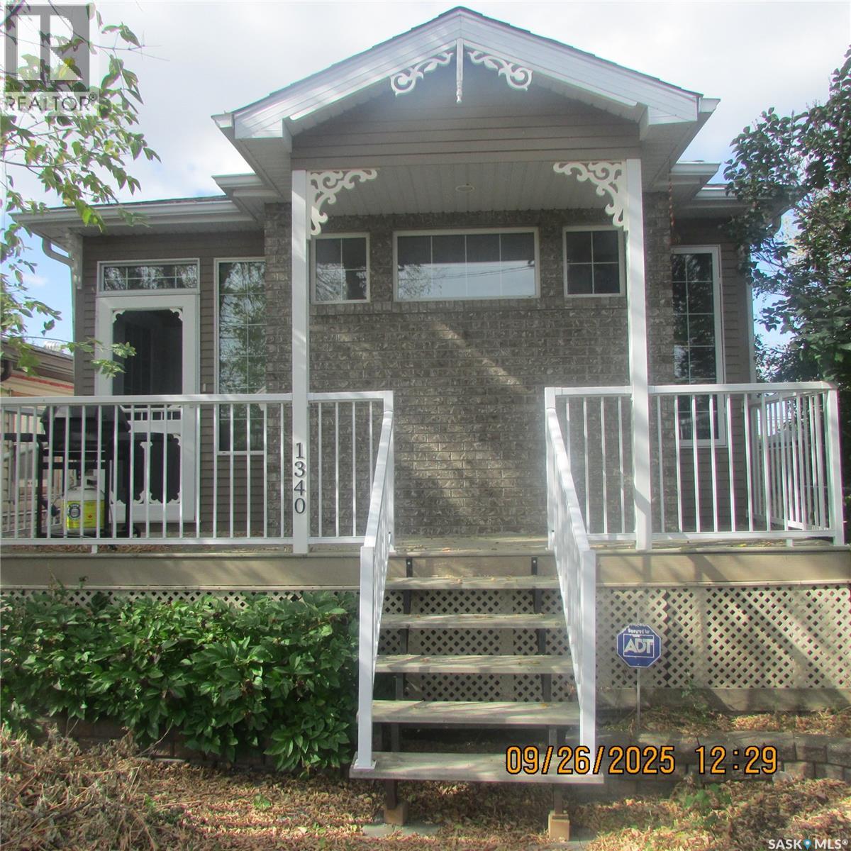 1340 Mcintosh St, Regina, SK S4T 5C2