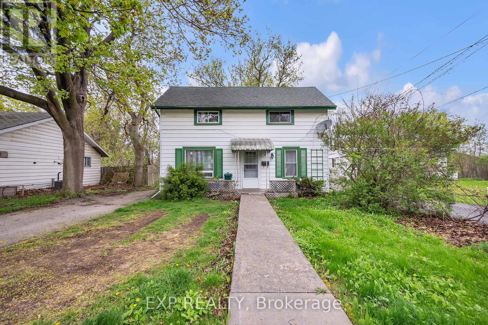 45 Purdy St, Belleville, ON K8P 1Y8