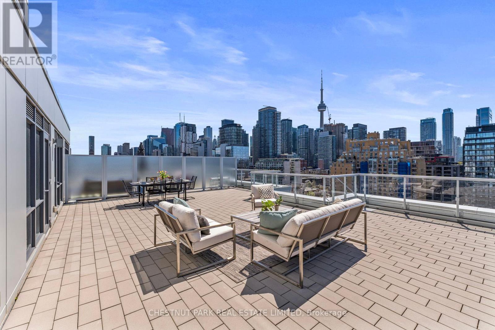 1220 38 Cameron St, Toronto, ON M5T 0C3