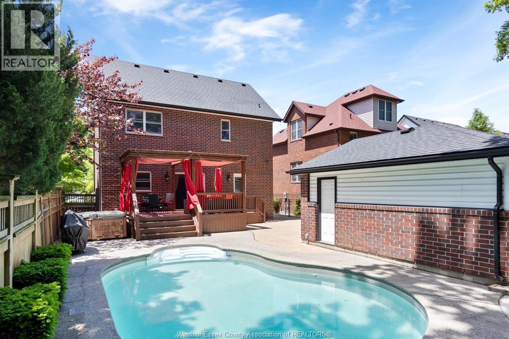 1288 Lakeview, Windsor, ON N8P 1K9