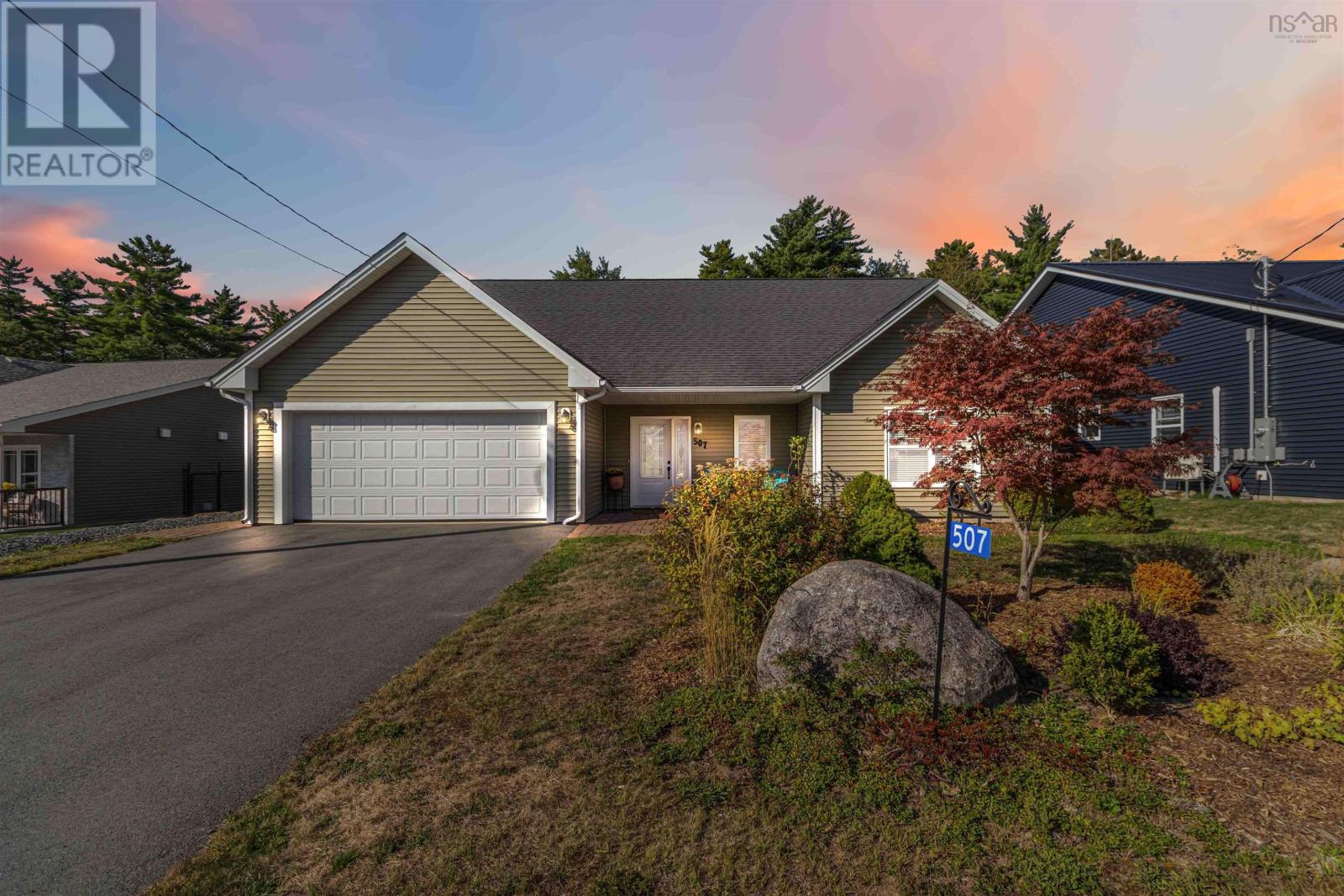 507 Glen Allan Dr, Bridgewater, NS B4V 0A8