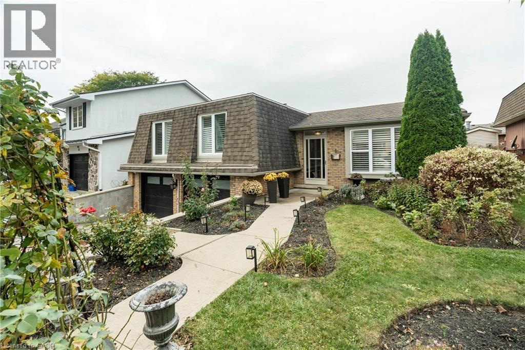 5 Beechwood Ave, Brantford, ON N3R 6Z1