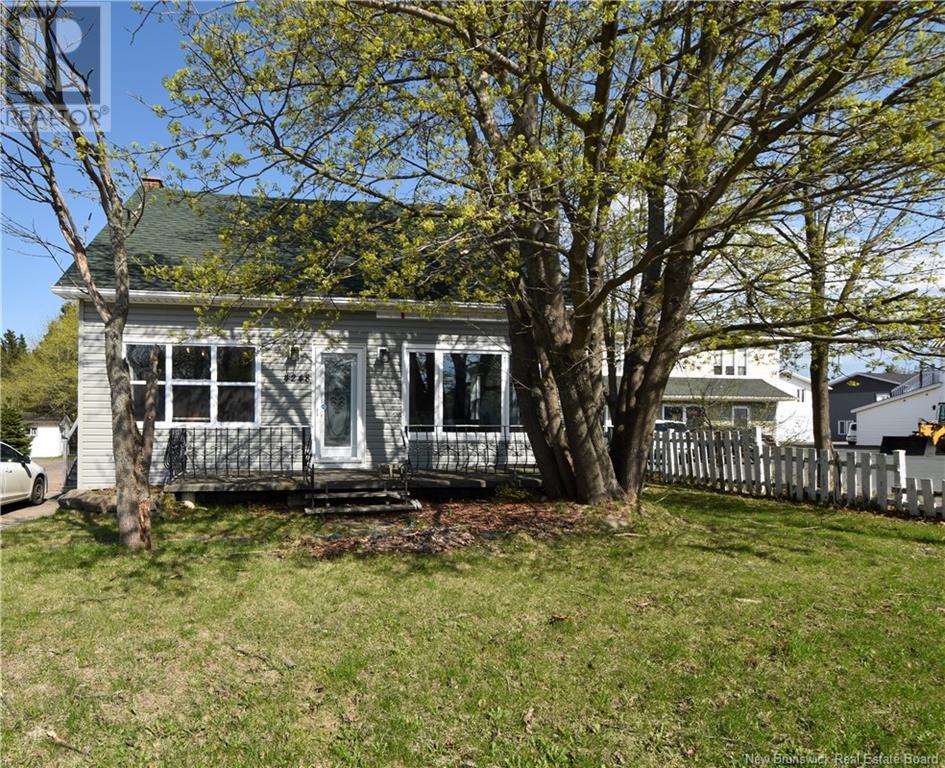 4248 Principale Rd, Tracadie-Sheila, NB E1X 1B9